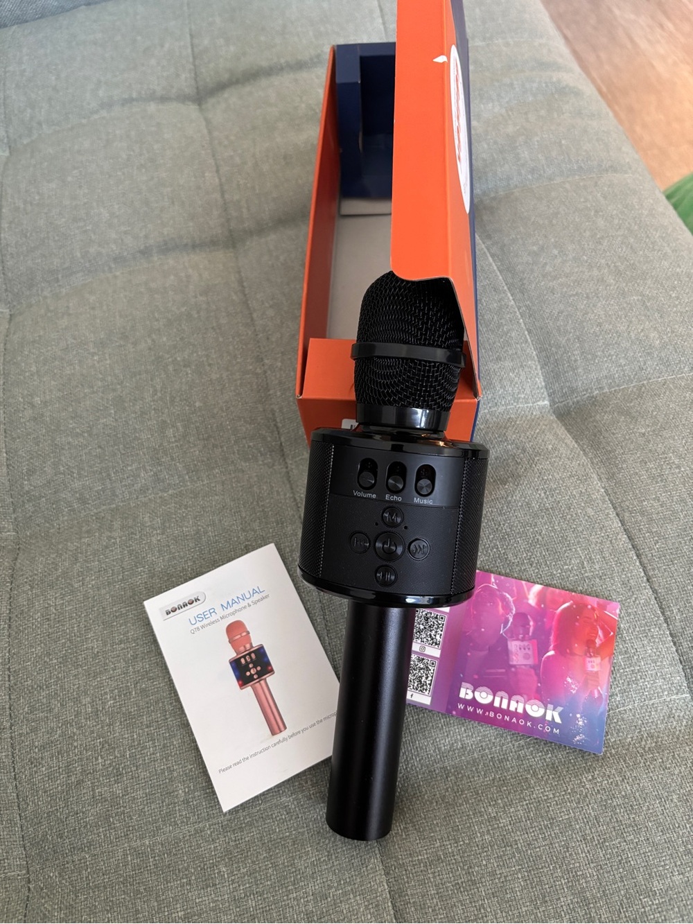 Black Wireless Karaoke Microphone - Portable Bluetooth Mic